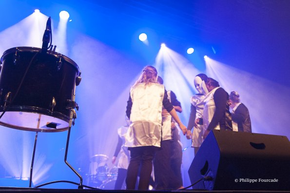 Philippe-Fourcade-Photographe-La-Chamade-IME-a-Herblay-fete-ces-10-ans-sur-scene-avcec-le-groupe-Percujam-sepembre-2016